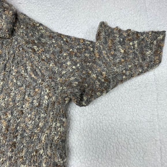 Women’s Susan Bristol 1X Tan Cardigan Sweater - Picture 5 of 13